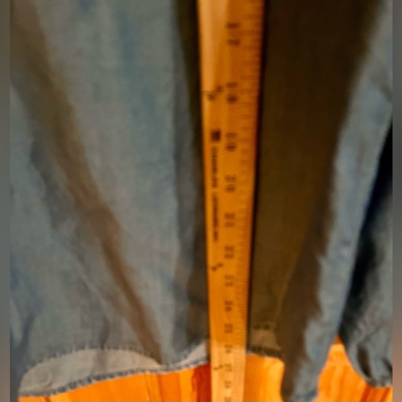 Old Navy Women's Blue Long Sleeve Top Size M Chambray Tie Front Closure VTG Boho - Picture 9 of 12